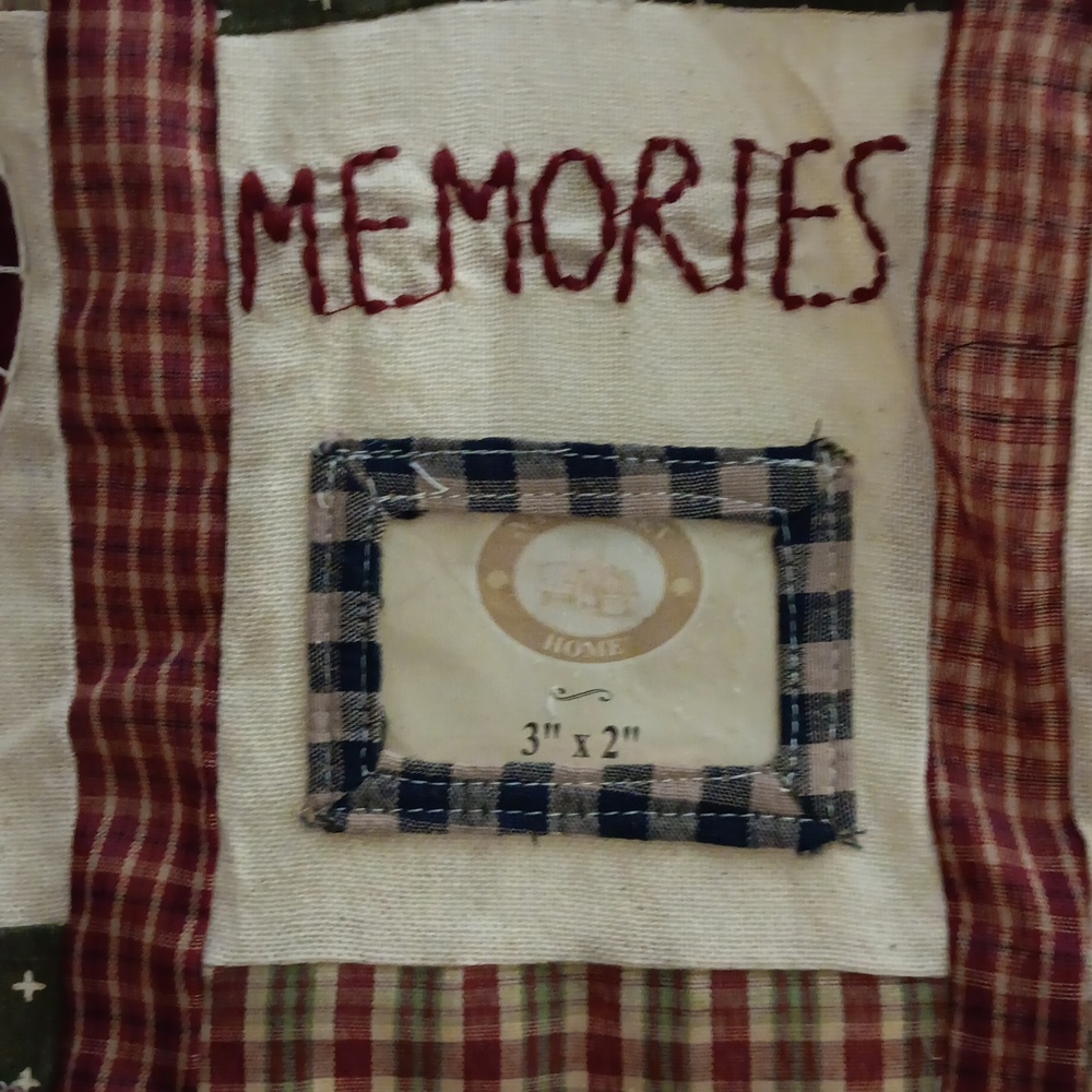 Country Quilt Photo Displayer - Picture 4 of 12